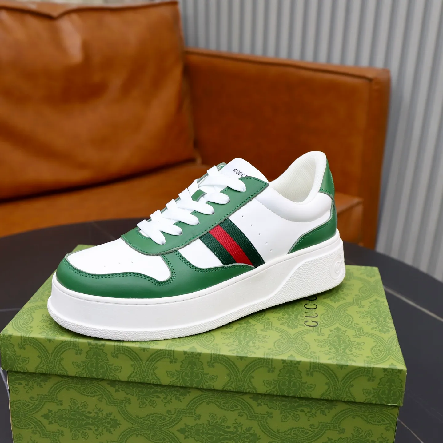 Ex-factory price: 400💰🙅‍♂️🙅‍♂️🙅‍♂️ Brand: GUCCI Standard code: 38-44 (45 customized) Grade: Same as the official website Material: Original leather stitching brand cloth Comfortable and breathable sheepskin lining Lightweight and wear-resistant outsole Style category: Men's fashionable casual shoes Sports shoes Distinguished luxury brand elements Top luxury Color: actual picture color